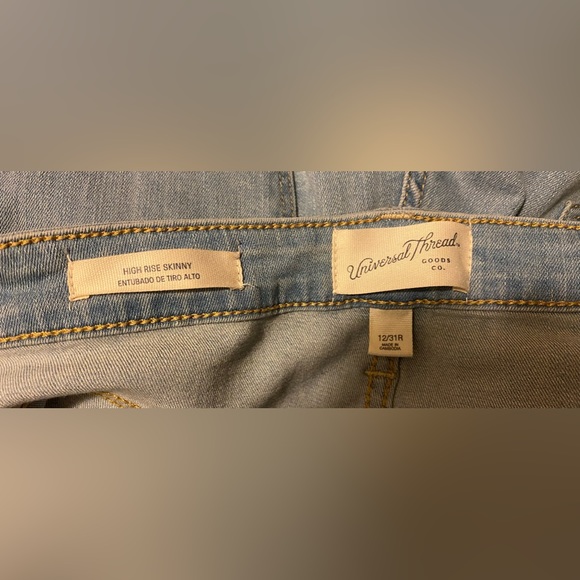 SOLD‼️ Universal Thread jeans - Picture 5 of 6
